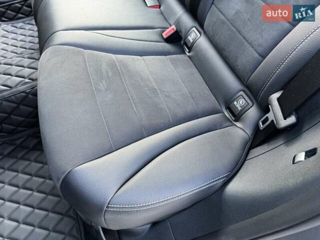 Сірий Мерседес ГЛЦ-Клас, об'ємом двигуна 1.99 л та пробігом 48 тис. км за 28999 $, фото 48 на Automoto.ua