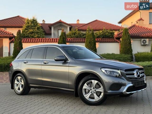 Сірий Мерседес ГЛЦ-Клас, об'ємом двигуна 1.99 л та пробігом 48 тис. км за 28999 $, фото 2 на Automoto.ua