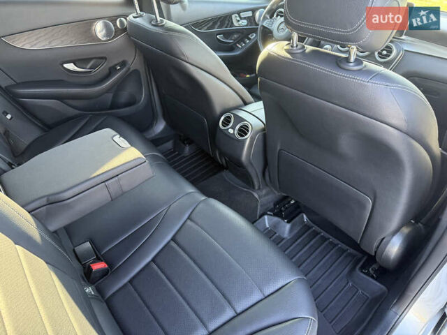 Серый Мерседес ГЛЦ-Класс, объемом двигателя 1.99 л и пробегом 147 тыс. км за 21500 $, фото 17 на Automoto.ua