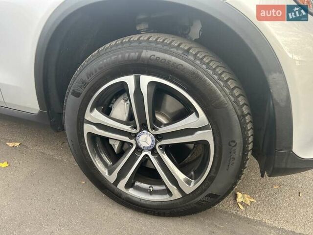 Сірий Мерседес ГЛЦ-Клас, об'ємом двигуна 1.99 л та пробігом 75 тис. км за 24900 $, фото 6 на Automoto.ua