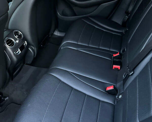 Серый Мерседес ГЛЦ-Класс, объемом двигателя 2.2 л и пробегом 220 тыс. км за 28200 $, фото 28 на Automoto.ua