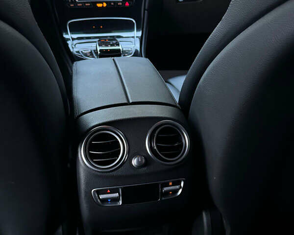 Серый Мерседес ГЛЦ-Класс, объемом двигателя 2.2 л и пробегом 220 тыс. км за 28200 $, фото 27 на Automoto.ua