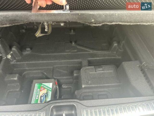 Сірий Мерседес ГЛЦ-Клас, об'ємом двигуна 1.99 л та пробігом 75 тис. км за 24900 $, фото 23 на Automoto.ua