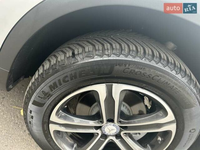 Сірий Мерседес ГЛЦ-Клас, об'ємом двигуна 1.99 л та пробігом 75 тис. км за 24900 $, фото 7 на Automoto.ua