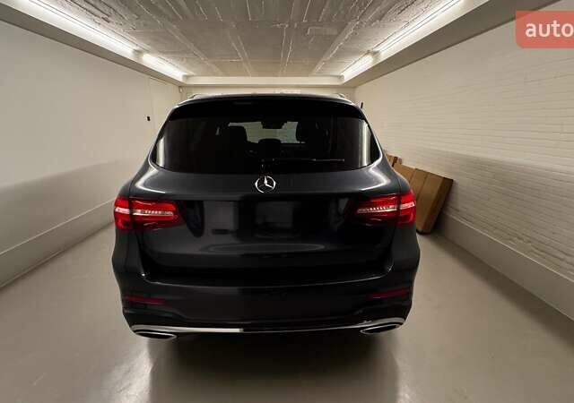 Серый Мерседес ГЛЦ-Класс, объемом двигателя 2 л и пробегом 120 тыс. км за 25500 $, фото 3 на Automoto.ua
