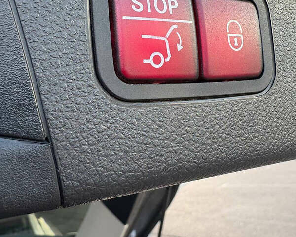 Серый Мерседес ГЛЦ-Класс, объемом двигателя 2.1 л и пробегом 87 тыс. км за 29499 $, фото 33 на Automoto.ua