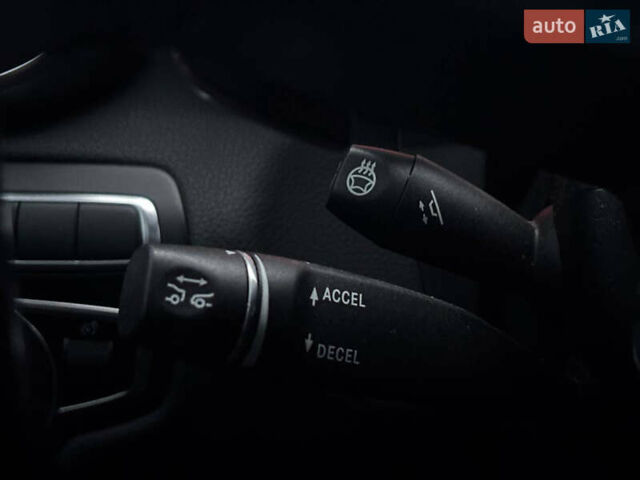 Серый Мерседес ГЛЦ-Класс, объемом двигателя 1.99 л и пробегом 140 тыс. км за 37900 $, фото 28 на Automoto.ua