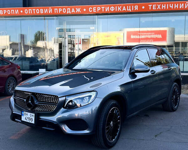 Сірий Мерседес ГЛЦ-Клас, об'ємом двигуна 1.99 л та пробігом 48 тис. км за 28000 $, фото 1 на Automoto.ua