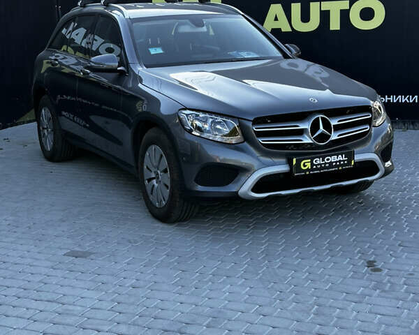 Мерседес ГЛЦ-Класс 2017 в Львове на Automoto.ua Серый Мерседес ГЛЦ-Класс, объемом двигателя 2.14 л и пробегом 199 тыс. км за 27700 $, фото 2 на Automoto.ua