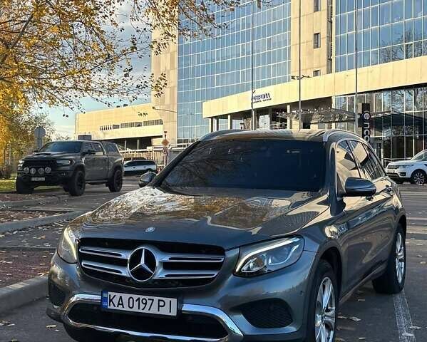 Серый Мерседес ГЛЦ-Класс, объемом двигателя 2.14 л и пробегом 87 тыс. км за 29990 $, фото 5 на Automoto.ua