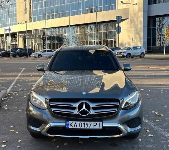 Серый Мерседес ГЛЦ-Класс, объемом двигателя 2.14 л и пробегом 87 тыс. км за 29990 $, фото 3 на Automoto.ua