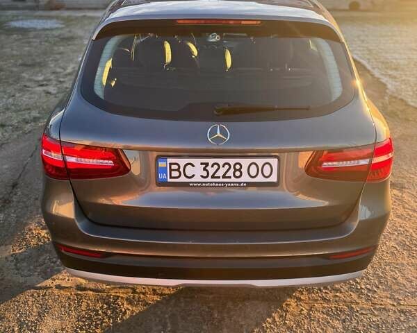 Серый Мерседес ГЛЦ-Класс, объемом двигателя 2.14 л и пробегом 196 тыс. км за 27400 $, фото 5 на Automoto.ua