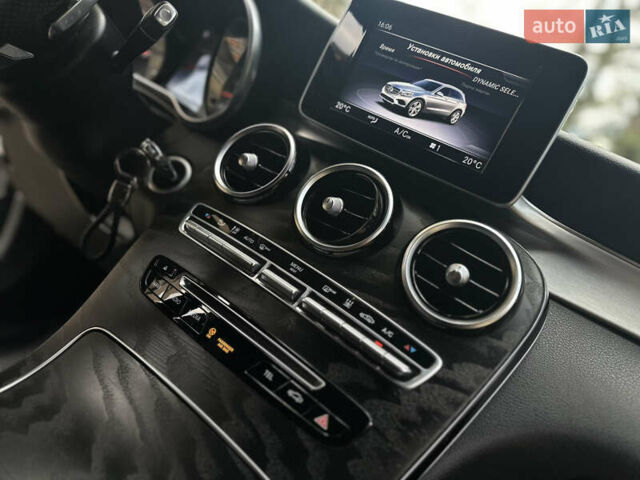Сірий Мерседес ГЛЦ-Клас, об'ємом двигуна 1.99 л та пробігом 94 тис. км за 28800 $, фото 104 на Automoto.ua