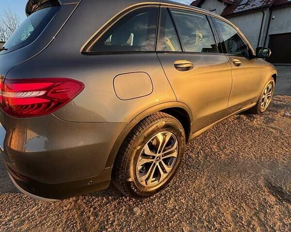 Серый Мерседес ГЛЦ-Класс, объемом двигателя 2.14 л и пробегом 196 тыс. км за 27400 $, фото 8 на Automoto.ua