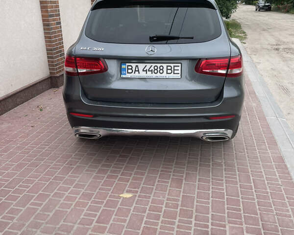 Серый Мерседес ГЛЦ-Класс, объемом двигателя 1.99 л и пробегом 140 тыс. км за 25500 $, фото 2 на Automoto.ua