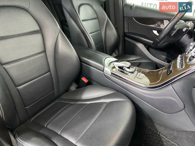Серый Мерседес ГЛЦ-Класс, объемом двигателя 2 л и пробегом 159 тыс. км за 33450 $, фото 8 на Automoto.ua
