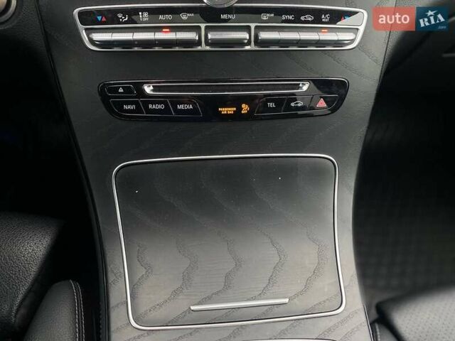 Серый Мерседес ГЛЦ-Класс, объемом двигателя 1.99 л и пробегом 91 тыс. км за 29990 $, фото 40 на Automoto.ua