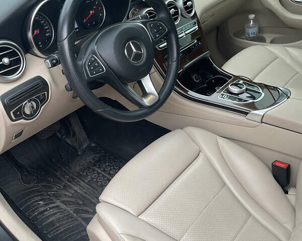 Серый Мерседес ГЛЦ-Класс, объемом двигателя 1.99 л и пробегом 140 тыс. км за 25500 $, фото 9 на Automoto.ua