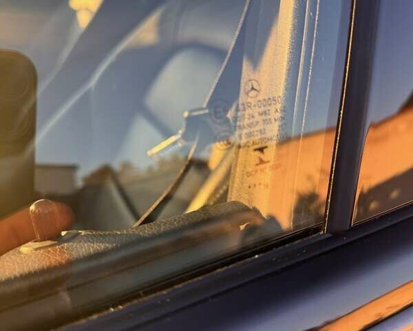 Серый Мерседес ГЛЦ-Класс, объемом двигателя 2.14 л и пробегом 196 тыс. км за 27400 $, фото 10 на Automoto.ua