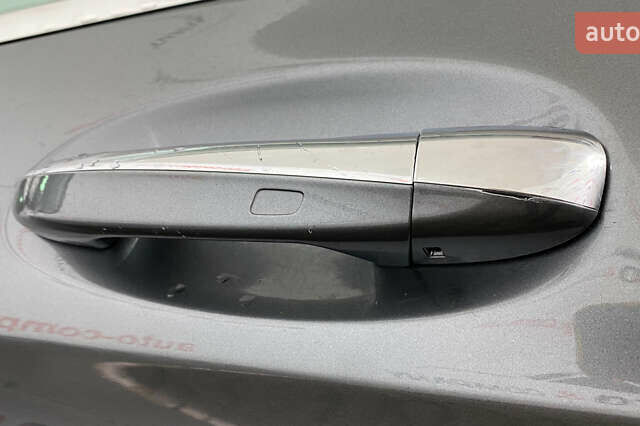 Серый Мерседес ГЛЦ-Класс, объемом двигателя 2 л и пробегом 159 тыс. км за 33450 $, фото 39 на Automoto.ua