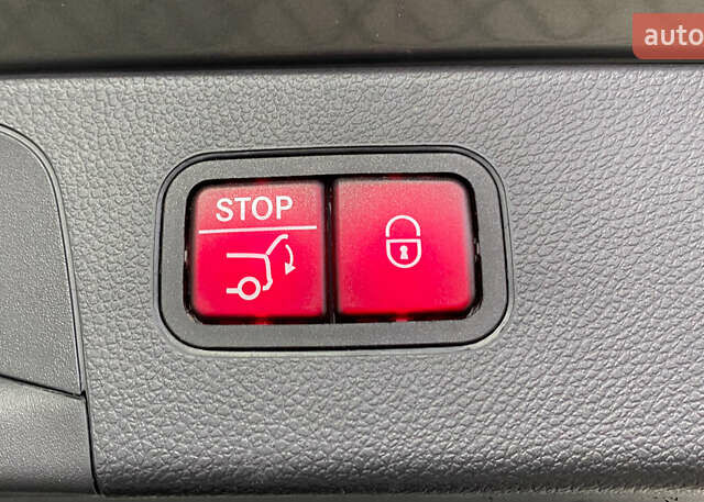 Серый Мерседес ГЛЦ-Класс, объемом двигателя 2 л и пробегом 159 тыс. км за 33450 $, фото 38 на Automoto.ua