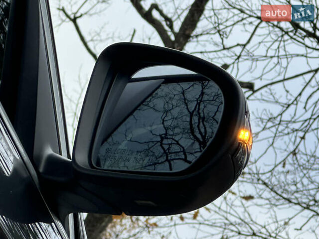 Сірий Мерседес ГЛЦ-Клас, об'ємом двигуна 1.99 л та пробігом 94 тис. км за 28800 $, фото 83 на Automoto.ua