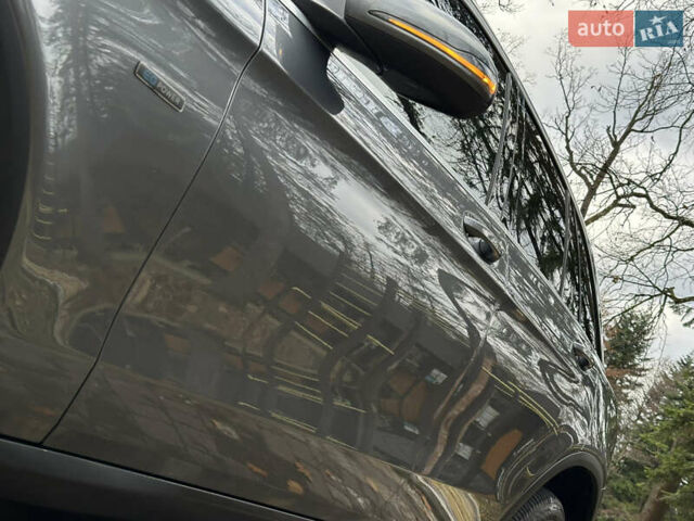 Сірий Мерседес ГЛЦ-Клас, об'ємом двигуна 1.99 л та пробігом 94 тис. км за 28800 $, фото 16 на Automoto.ua