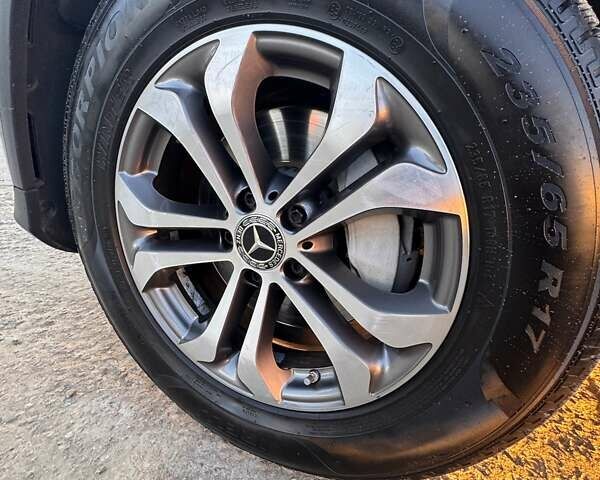 Серый Мерседес ГЛЦ-Класс, объемом двигателя 2.14 л и пробегом 196 тыс. км за 27400 $, фото 12 на Automoto.ua