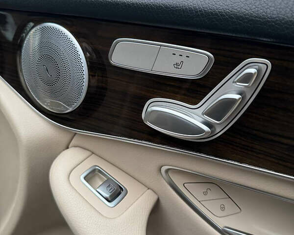 Серый Мерседес ГЛЦ-Класс, объемом двигателя 2 л и пробегом 130 тыс. км за 31600 $, фото 27 на Automoto.ua