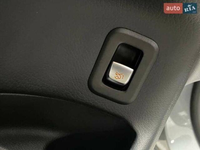 Серый Мерседес ГЛЦ-Класс, объемом двигателя 1.99 л и пробегом 46 тыс. км за 31490 $, фото 20 на Automoto.ua