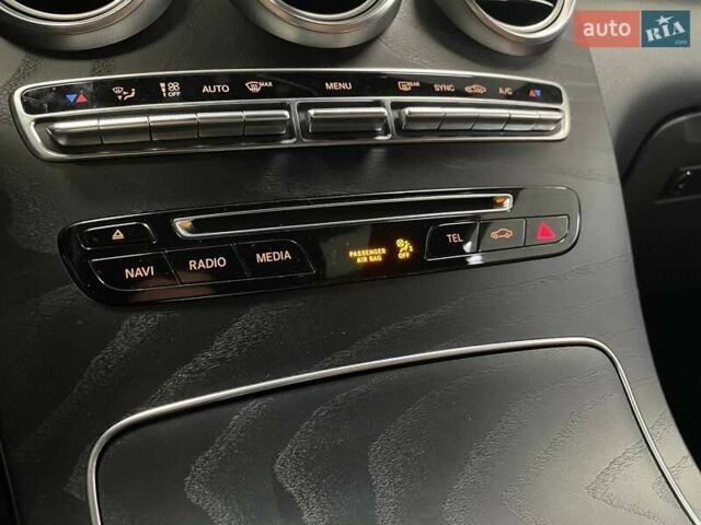 Серый Мерседес ГЛЦ-Класс, объемом двигателя 1.99 л и пробегом 46 тыс. км за 31490 $, фото 46 на Automoto.ua