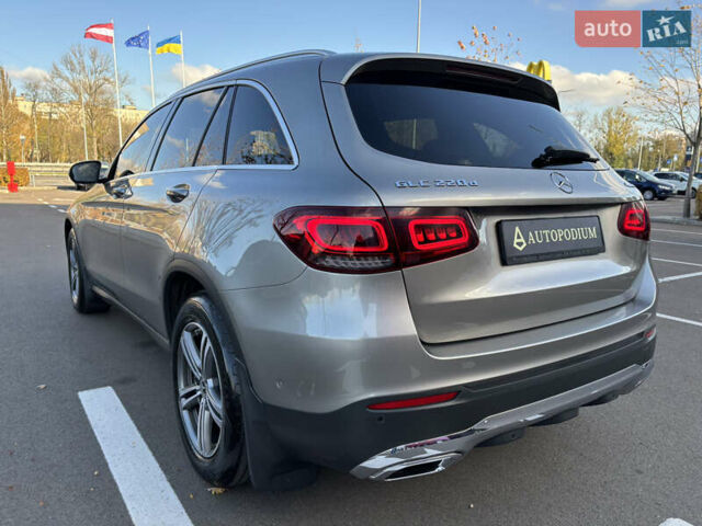 Серый Мерседес ГЛЦ-Класс, объемом двигателя 1.95 л и пробегом 154 тыс. км за 39500 $, фото 17 на Automoto.ua