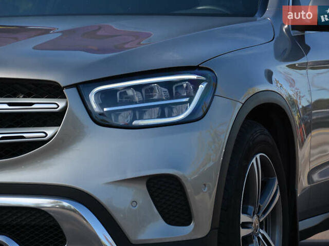 Серый Мерседес ГЛЦ-Класс, объемом двигателя 1.95 л и пробегом 153 тыс. км за 41900 $, фото 4 на Automoto.ua