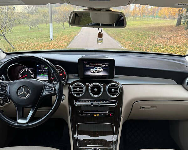 Серый Мерседес ГЛЦ-Класс, объемом двигателя 2 л и пробегом 130 тыс. км за 31600 $, фото 14 на Automoto.ua