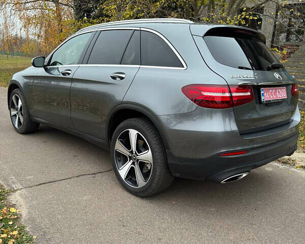 Серый Мерседес ГЛЦ-Класс, объемом двигателя 2 л и пробегом 130 тыс. км за 31600 $, фото 5 на Automoto.ua