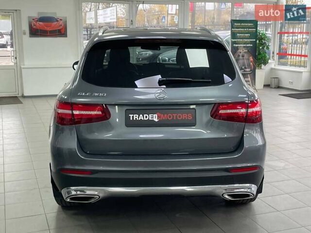 Серый Мерседес ГЛЦ-Класс, объемом двигателя 1.99 л и пробегом 46 тыс. км за 33990 $, фото 10 на Automoto.ua