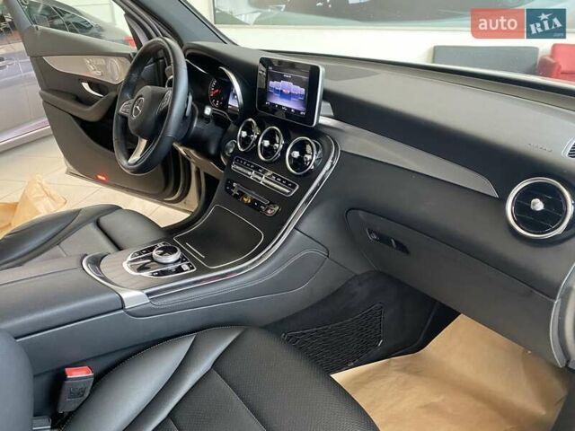 Серый Мерседес ГЛЦ-Класс, объемом двигателя 1.99 л и пробегом 58 тыс. км за 29999 $, фото 29 на Automoto.ua