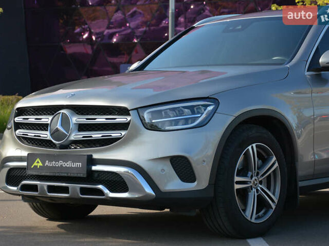 Серый Мерседес ГЛЦ-Класс, объемом двигателя 1.95 л и пробегом 153 тыс. км за 41900 $, фото 3 на Automoto.ua