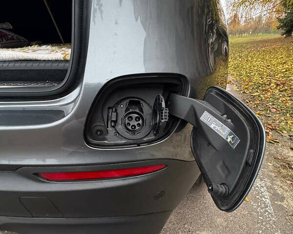 Серый Мерседес ГЛЦ-Класс, объемом двигателя 2 л и пробегом 130 тыс. км за 31600 $, фото 8 на Automoto.ua