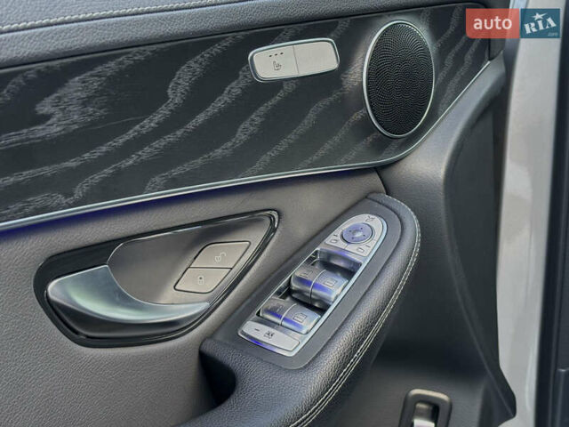 Серый Мерседес ГЛЦ-Класс, объемом двигателя 1.95 л и пробегом 154 тыс. км за 39500 $, фото 19 на Automoto.ua