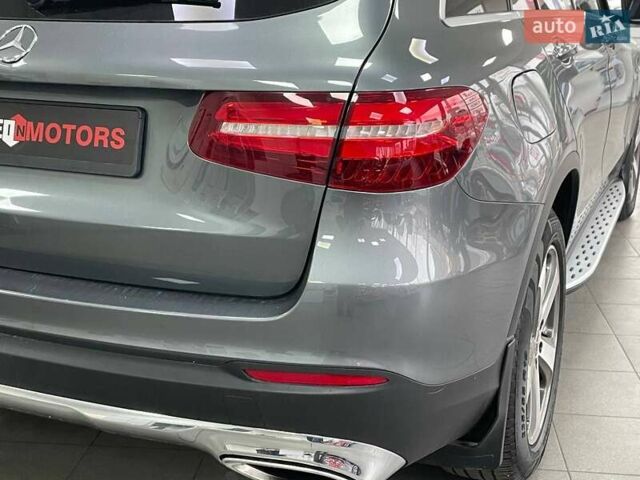 Серый Мерседес ГЛЦ-Класс, объемом двигателя 1.99 л и пробегом 46 тыс. км за 33990 $, фото 9 на Automoto.ua