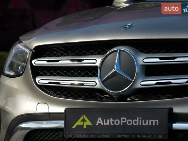 Серый Мерседес ГЛЦ-Класс, объемом двигателя 1.95 л и пробегом 153 тыс. км за 41900 $, фото 6 на Automoto.ua