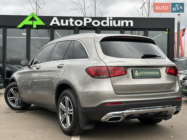 Сірий Мерседес ГЛЦ-Клас, об'ємом двигуна 1.95 л та пробігом 156 тис. км за 37900 $, фото 9 на Automoto.ua