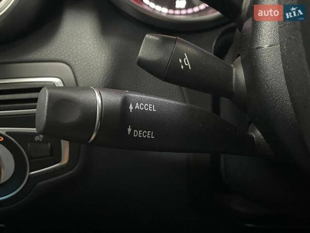 Серый Мерседес ГЛЦ-Класс, объемом двигателя 1.99 л и пробегом 46 тыс. км за 31490 $, фото 33 на Automoto.ua