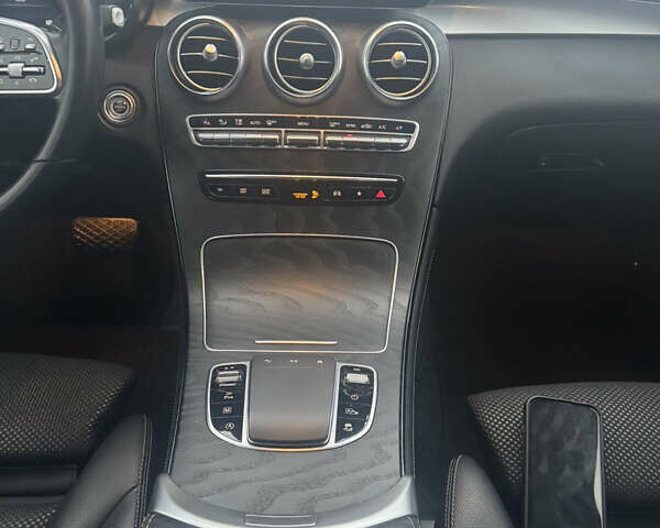 Серый Мерседес ГЛЦ-Класс, объемом двигателя 1.95 л и пробегом 130 тыс. км за 36000 $, фото 7 на Automoto.ua