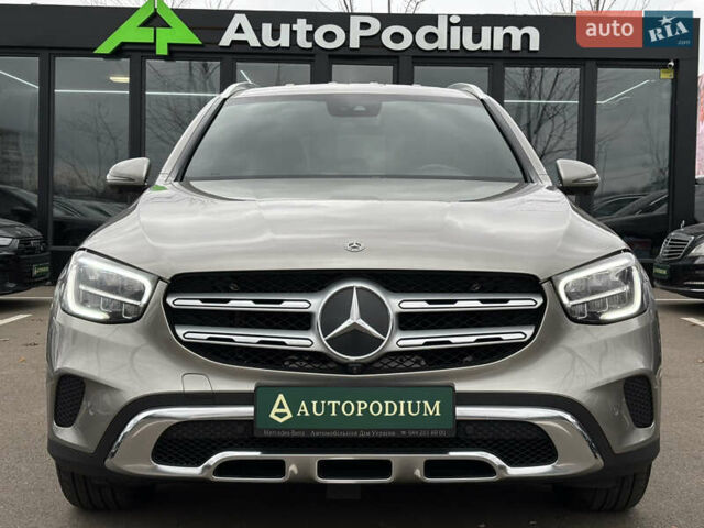 Сірий Мерседес ГЛЦ-Клас, об'ємом двигуна 1.95 л та пробігом 156 тис. км за 37900 $, фото 2 на Automoto.ua