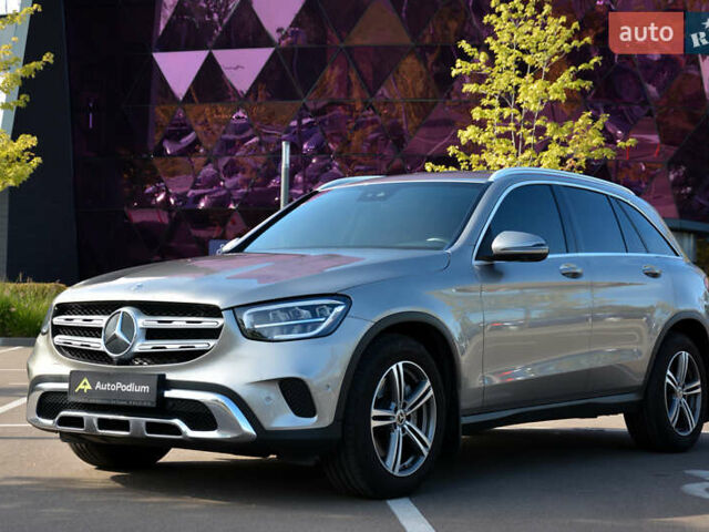 Серый Мерседес ГЛЦ-Класс, объемом двигателя 1.95 л и пробегом 153 тыс. км за 41900 $, фото 2 на Automoto.ua