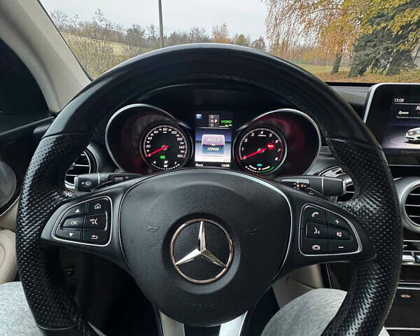 Серый Мерседес ГЛЦ-Класс, объемом двигателя 2 л и пробегом 130 тыс. км за 31600 $, фото 15 на Automoto.ua