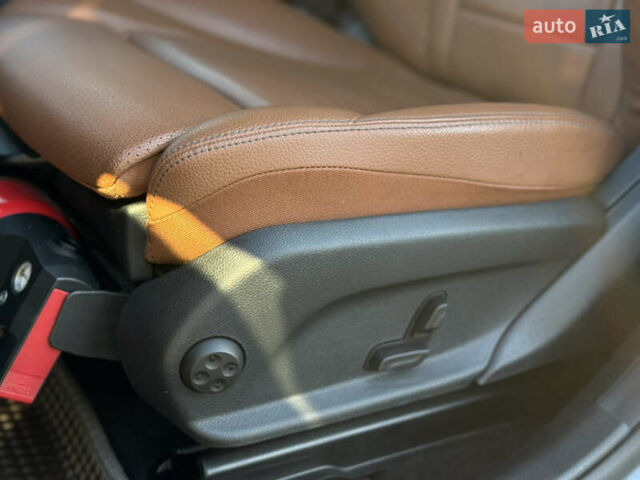 Серый Мерседес ГЛЦ-Класс, объемом двигателя 2 л и пробегом 99 тыс. км за 45300 $, фото 10 на Automoto.ua