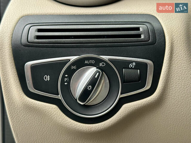 Сірий Мерседес ГЛЦ-Клас, об'ємом двигуна 2 л та пробігом 77 тис. км за 32490 $, фото 31 на Automoto.ua